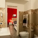 Cosmoneapolitan 4*