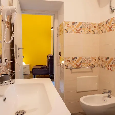 Cosmoneapolitan فندق مبيت وإفطار