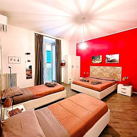 Nocleg ze śniadaniem Cosmoneapolitan 4*