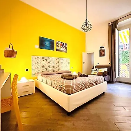 Nocleg ze śniadaniem Cosmoneapolitan 4*