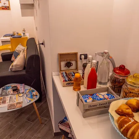 Cosmoneapolitan Bed & Breakfast 4*