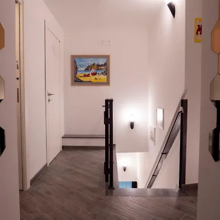 Cosmoneapolitan 4* Napoli