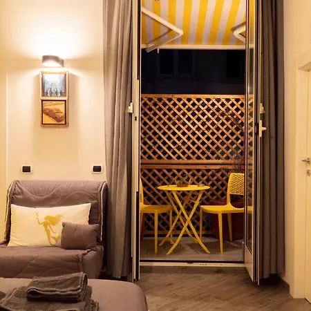 Cosmoneapolitan 4* Napoli