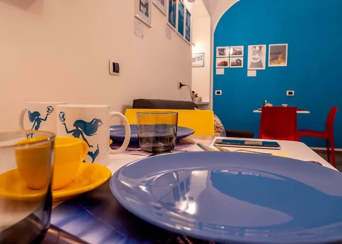 Cosmoneapolitan Bed & Breakfast