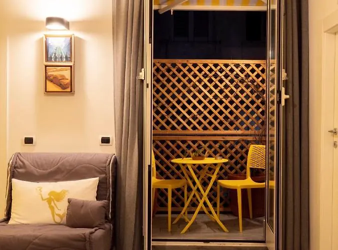 Cosmoneapolitan 4* Napoli