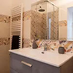 Cosmoneapolitan 4*
