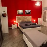 Cosmoneapolitan 4*